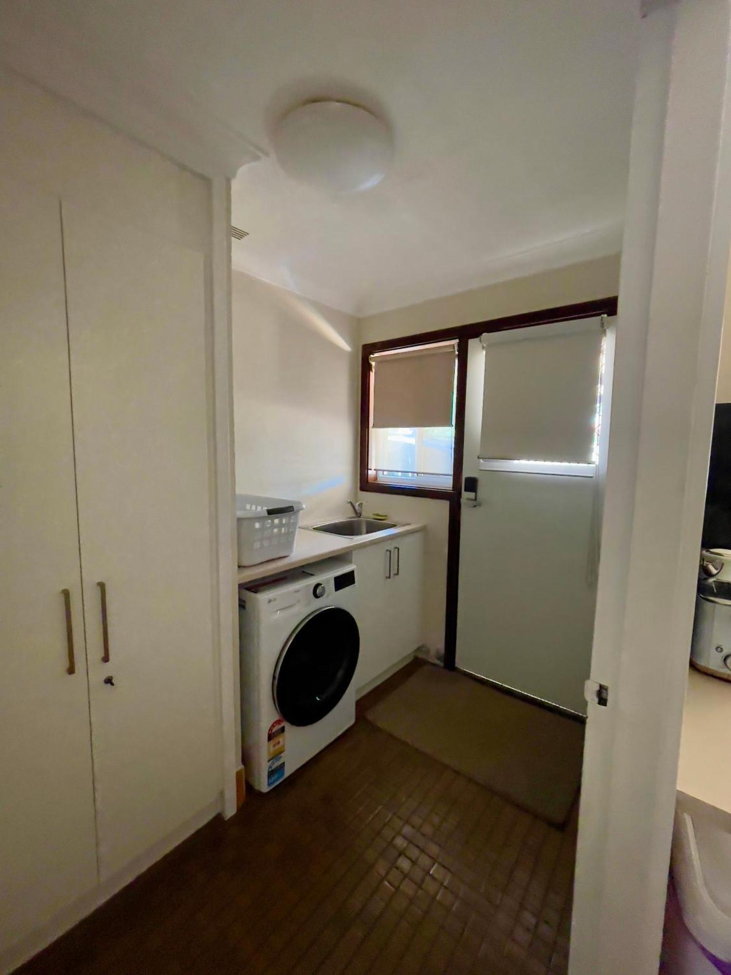 Kulin Erindale Apartments Екстер'єр фото